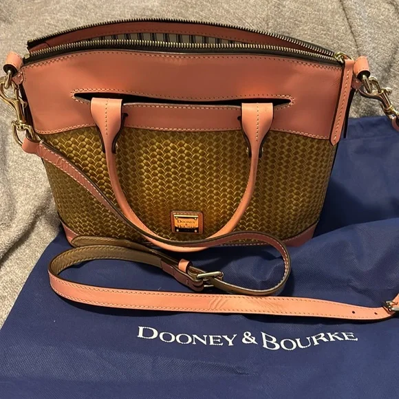 Dooney and Burke “ beacon” bag - Picture 2 of 15